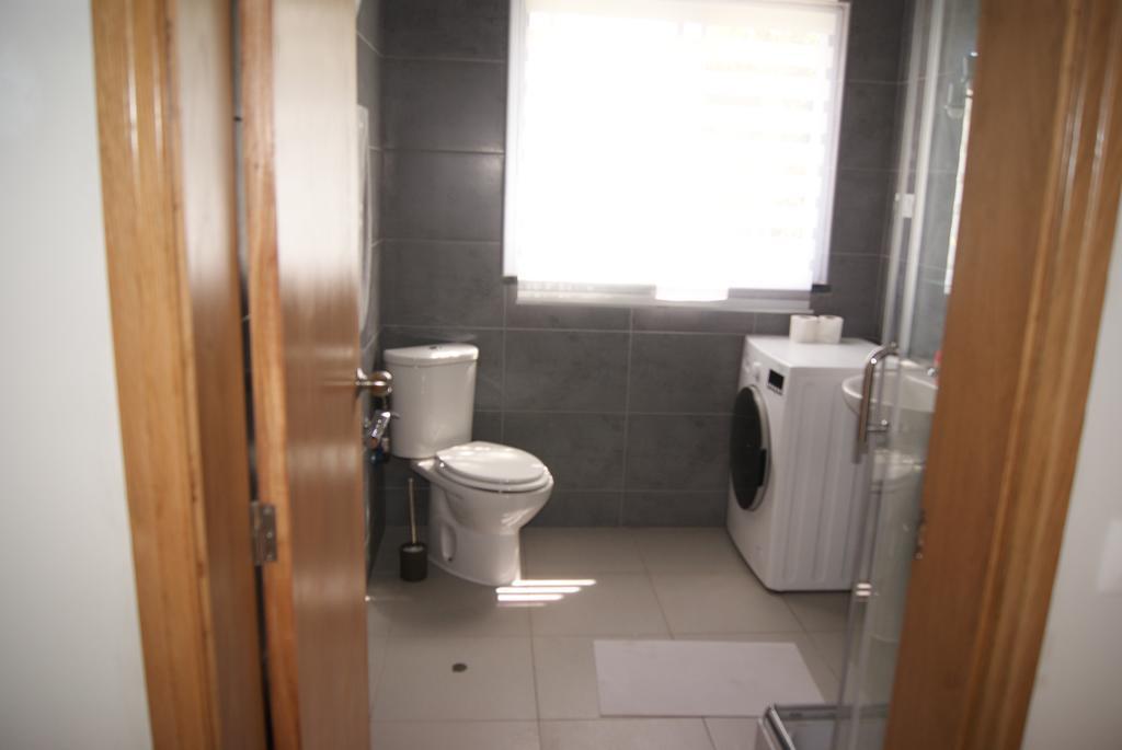 Apartamentos Praia Do Almoxarife Horta  Eksteriør billede