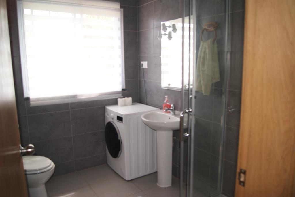 Apartamentos Praia Do Almoxarife Horta  Eksteriør billede